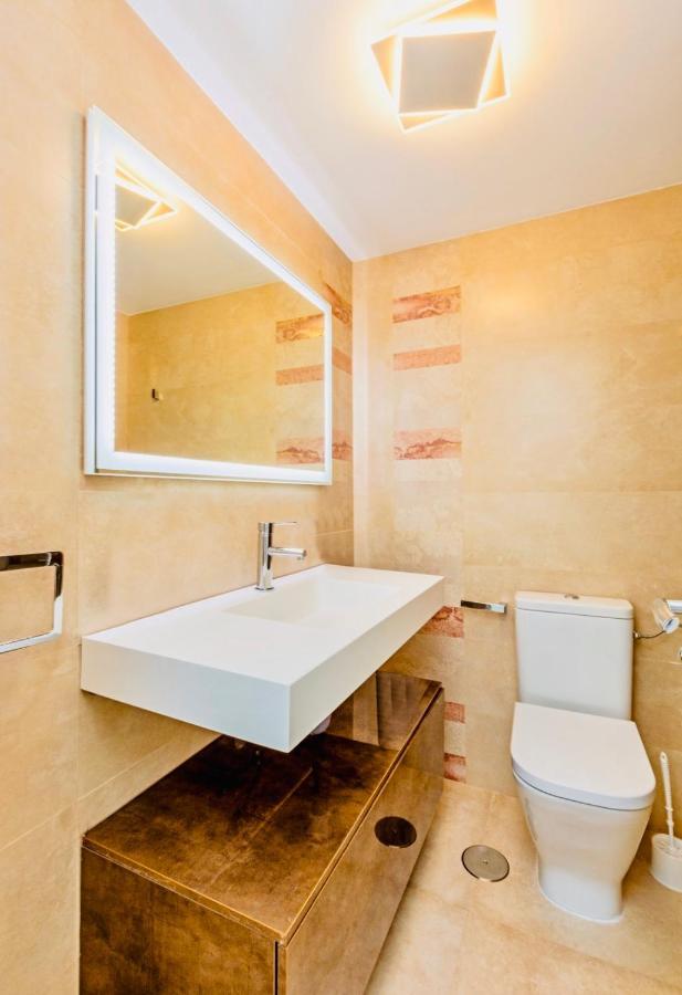 La Carihuela Lux Apartment Torremolinos Exterior photo